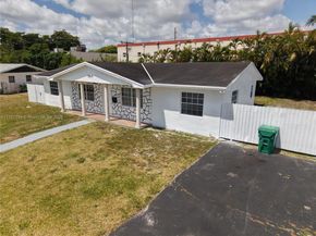 20570 NW 1st Ct, Miami Gardens FL 33169