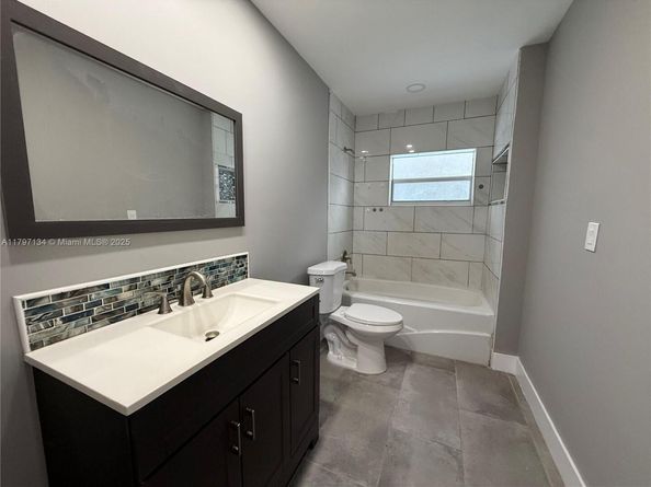 20570 NW 1st Ct, Miami Gardens FL 33169