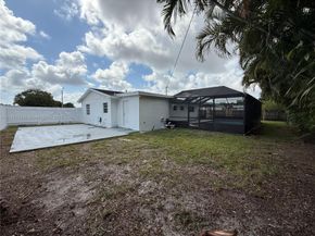 20570 NW 1st Ct, Miami Gardens FL 33169
