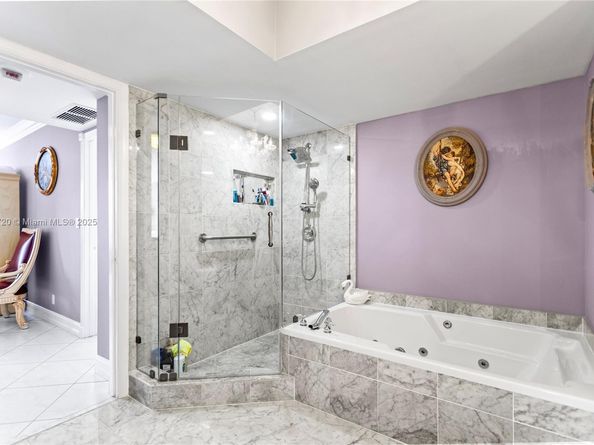 3598 Yacht Club Dr 1004, Aventura FL 33180