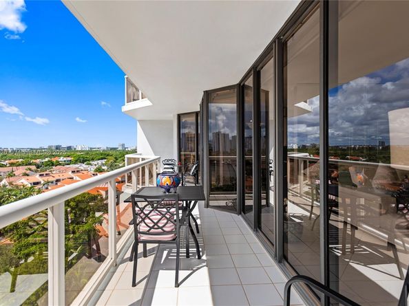 3598 Yacht Club Dr 1004, Aventura FL 33180