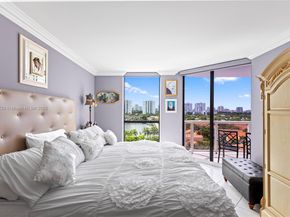 3598 Yacht Club Dr 1004, Aventura FL 33180