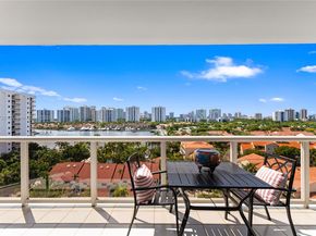 3598 Yacht Club Dr 1004, Aventura FL 33180