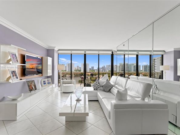 3598 Yacht Club Dr 1004, Aventura FL 33180