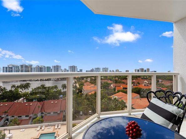 3598 Yacht Club Dr 1004, Aventura FL 33180