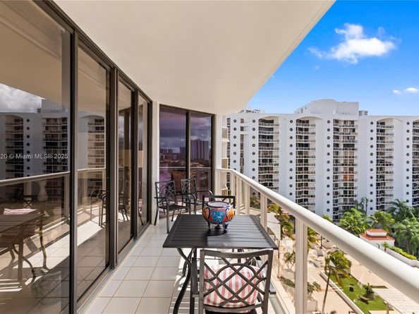 3598 Yacht Club Dr 1004, Aventura FL 33180