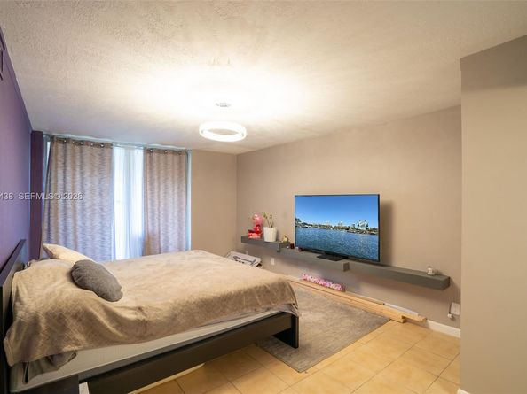 2101 Atlantic Shores Blvd 120, Hallandale Beach FL 33009