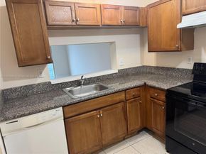 486 NW 165th St Rd B506, Miami FL 33169