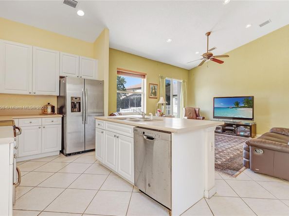 Undisclosed Address #A11835808, Miramar FL 33027