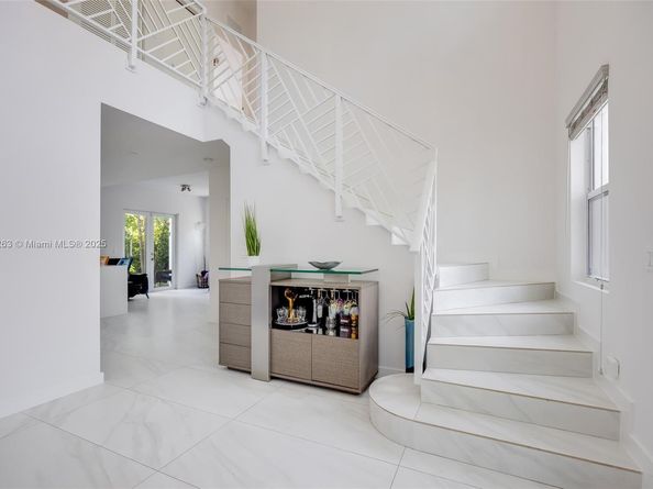 3648 Oak Ave, Coconut Grove FL 33133