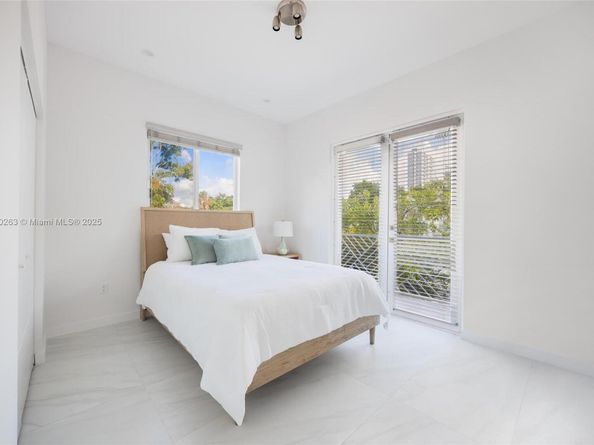 3648 Oak Ave, Coconut Grove FL 33133