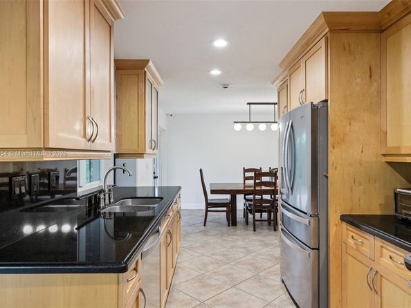 6721 SW 135th Ave, Miami FL 33183