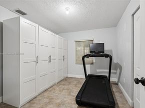 6721 SW 135th Ave, Miami FL 33183