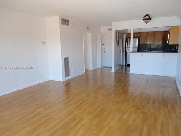 1220 71st St 35, Miami Beach FL 33141