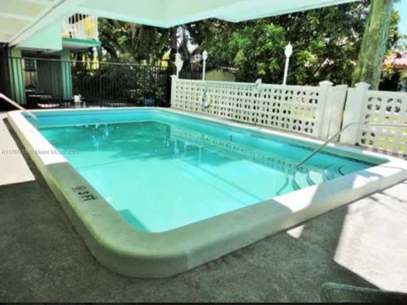 1220 71st St 35, Miami Beach FL 33141