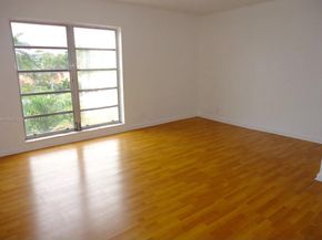 1220 71st St 35, Miami Beach FL 33141