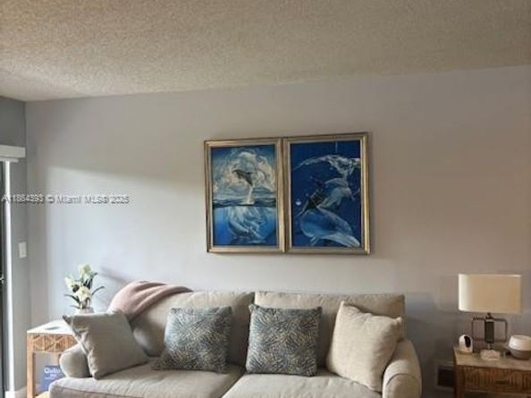 10709 W Clairmont Cir 111, Tamarac FL 33321