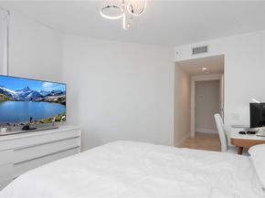 701 Brickell Key Blvd 1912, Miami FL 33131
