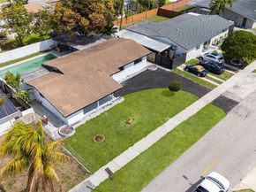 921 W 50th Pl, Hialeah FL 33012
