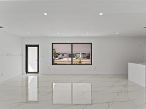 921 W 50th Pl, Hialeah FL 33012