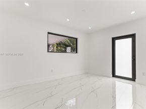 921 W 50th Pl, Hialeah FL 33012