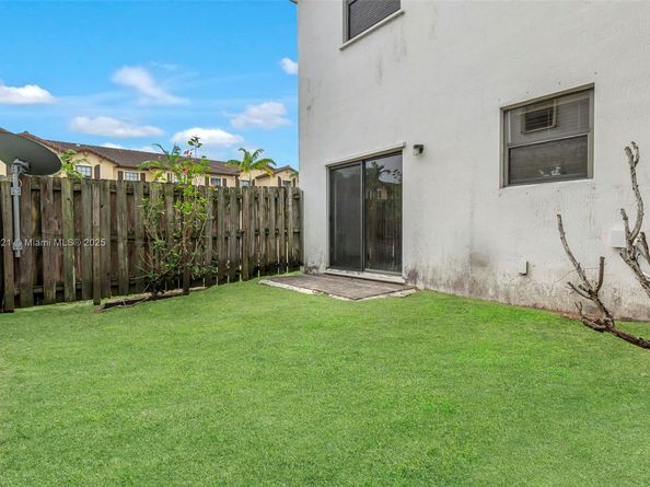 339 NE 37th Ter, Homestead FL 33033