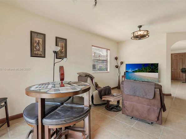 339 NE 37th Ter, Homestead FL 33033