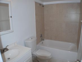 611 N University Dr 3, Plantation FL 33324