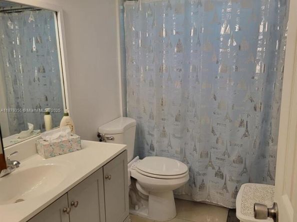 2915 SW 4th St, Miami FL 33135