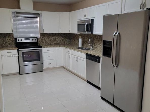 2915 SW 4th St, Miami FL 33135