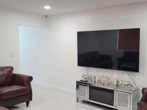 2915 SW 4th St, Miami FL 33135