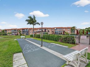 9821 Sunrise Lakes Blvd 107, Sunrise FL 33322