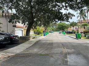 12571 NW 10th St, Sunrise FL 33323