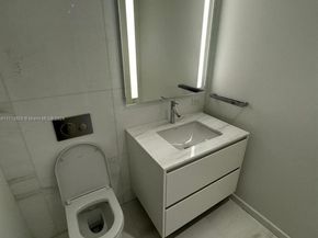 300 Biscayne Boulevard Way 1806, Miami FL 33131