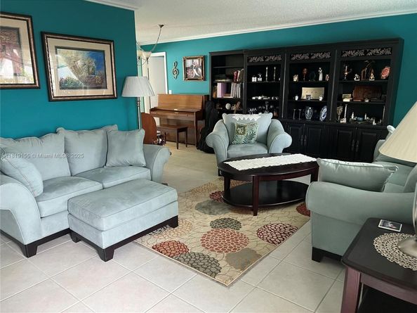 1500 NW 90th Way, Plantation FL 33322