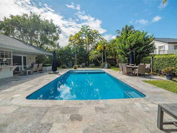 14606 SW 153rd Pl, Miami FL 33196