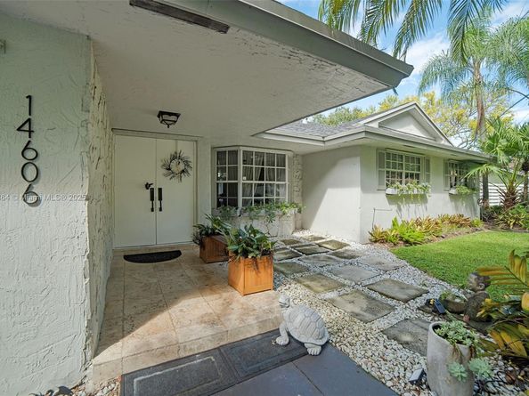 14606 SW 153rd Pl, Miami FL 33196