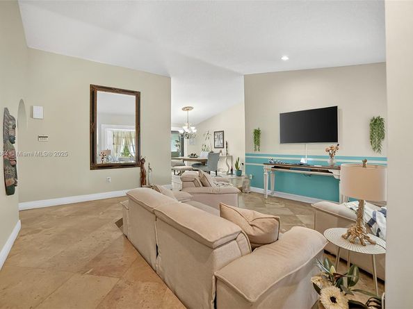 14606 SW 153rd Pl, Miami FL 33196