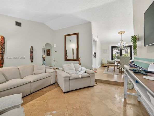 14606 SW 153rd Pl, Miami FL 33196