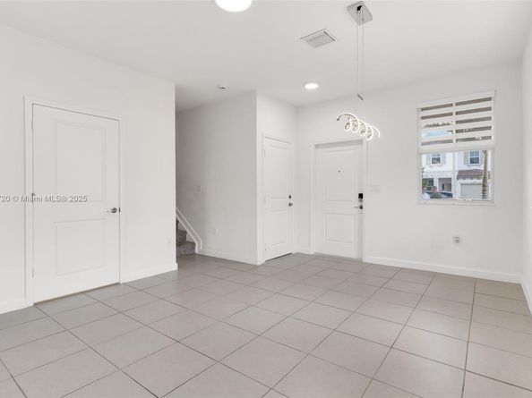 12373 NW 24th Pl, Miami FL 33167