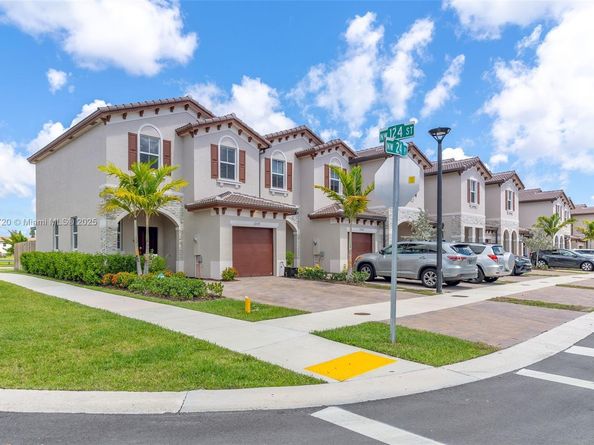 12373 NW 24th Pl, Miami FL 33167