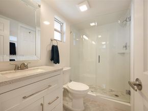 1893 S Ocean Dr 810, Hallandale Beach FL 33009