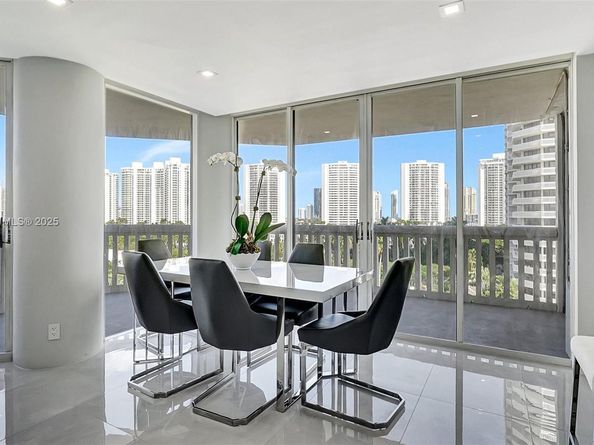 1000 Island Blvd 1004, Aventura FL 33160