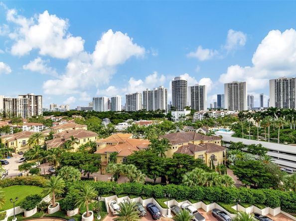 1000 Island Blvd 1004, Aventura FL 33160