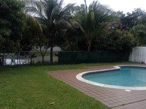 1071 SW 101st Ter, Pembroke Pines FL 33025