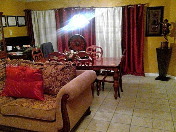 1071 SW 101st Ter, Pembroke Pines FL 33025