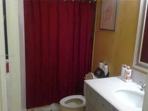 1071 SW 101st Ter, Pembroke Pines FL 33025