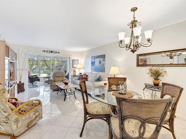 5002 NW 35th St 210, Lauderdale Lakes FL 33319