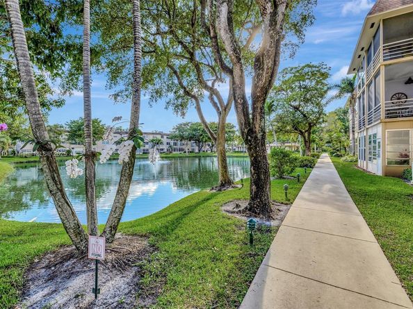 5002 NW 35th St 210, Lauderdale Lakes FL 33319