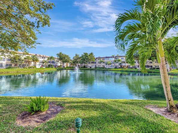 5002 NW 35th St 210, Lauderdale Lakes FL 33319